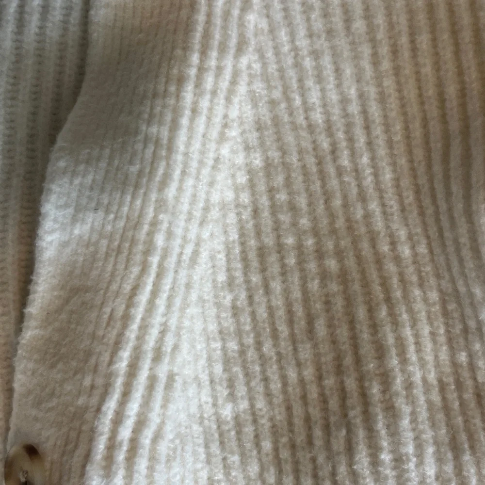 Abercrombie Ivory Ribbed Cardigan Sweater - Picture 5 of 5
